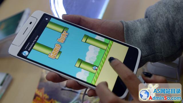 开发者称Flappy Bird不会归来 因令人沉迷