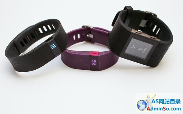 Fitbit推出智能手表 Apple Watch危险了！