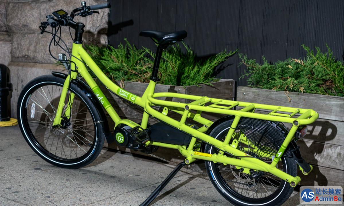 这辆名为Yuba Spicy Curry的7英尺电动自行车，可能比你的小汽车还实用