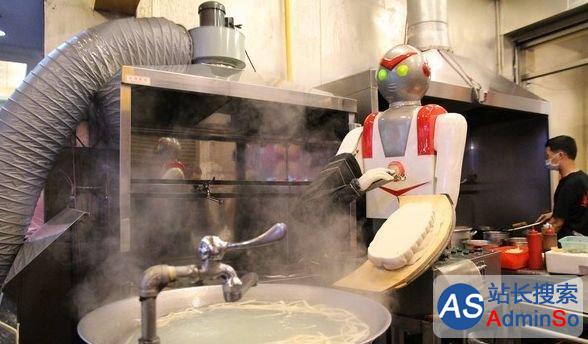 这些炫酷的机器人大厨，能征服你的胃吗？