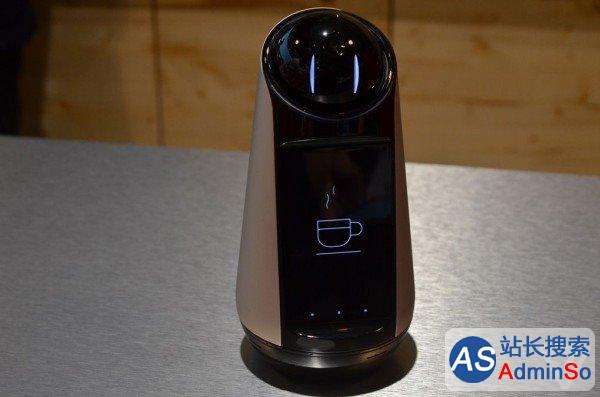 索尼展示Xperia Agent家庭机器人，摸头泡咖啡技能GET